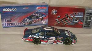 yz͌^ԁ@X|[cJ[@eJXP[fnascar 2 ron hornaday acdelco parts monte carlo 124 scale models 2003 dc1058