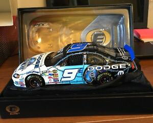 �y���������z�͌^�ԁ@�X�|�[�c�J�[�@2004�P�[�V�[kahne9 mopar 124�_�C�J�X�grookie�G���[�grcca 2764442004 kasey kahne 9 mopar 124 diecast rookie elite rcca 276444