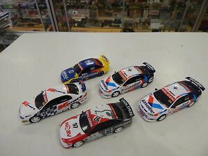 yz͌^ԁ@X|[cJ[@z[fRh[NVbNXP[5 holden commodore 143 scale cars by classic carlectables