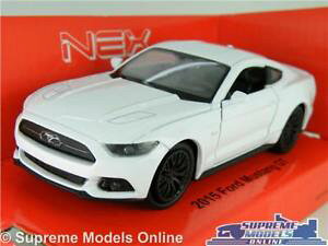yz͌^ԁ@X|[cJ[@2015ford mustang gt car model 138 size whitecoupe welly nex shape t32015 ford mustang gt car model 138 size white coupe w