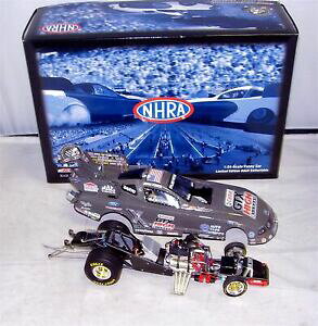 yz͌^ԁ@X|[cJ[@1242008action nhra ford mustang funny car castrol carbonfiber john force nib124 2008 action nhra ford mustang funny car ca