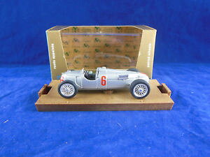 yz͌^ԁ@X|[cJ[@hp 520[VO6AEfB143brumm r110 1936eB|cbrumm r110 1936 auto union tipo c in silver hp 520 racing 6 audi scale 143