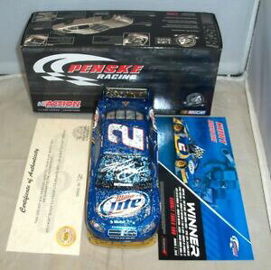 �y���������z�͌^�ԁ@�X�|�[�c�J�[�@�A�N�V�������A�g�����^���[�X�N���g�s���T�C��124 action 2010 2 miller lite atlanta raced win kurt busch pin autographed coa