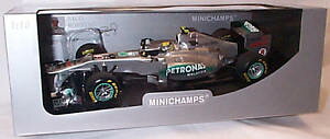 【送料無料】模型車 スポーツカー メルセデスペトロナスチームロズベルグボックスmercedes gp petronas f1 team nrosberg 2011 in box