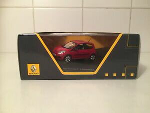 yz͌^ԁ@X|[cJ[@fm[gDCSyLXP[fJ[uh models norev renault twingo red paint 143 scale model car 421886