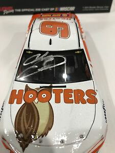 【送料無料】模型車 スポーツカー #エリートフーターズチェイスエリオットサイン2018 9 elite hooters chase elliott autographed