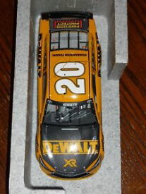 【送料無料】模型車　スポーツカー　マット＃エリートサインmatt kenseth 2015 20 dewalt elite autographed signed 124 car coa