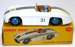 yz͌^ԁ@X|[cJ[@[XJ[~gdinky 133 cunningham race car rare mint boxed