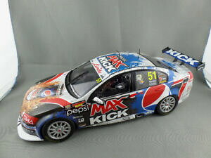 �y���������z�͌^�ԁ@�X�|�[�c�J�[�@�}�[�t�B�[�P���[ve2012�o�T�[�X�g1000 �A�y�b�N�X118murphykelly ve commodore 2012 bathurst 1000 118 scale by apex