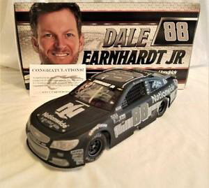 yz͌^ԁ@X|[cJ[@fCA[n[gWjAXeXTCdale earnhardt jr 88 nationwide 2017 124 car stealth autographed nascar