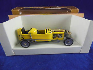 yz͌^ԁ@X|[cJ[@[XXP[brumm r5 1913 bedelia cyclecar in yellow racing 15 scale 143
