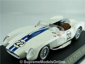 yz͌^ԁ@X|[cJ[@tF[fJ[XP[zCgJ[XL[ferrari 250tr 1958 model car 143rd scale white colour scheme example t3412z