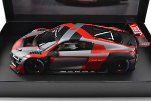 yz͌^ԁ@X|[cJ[@AEfBv[e[Vaudi r8 lms presentation, warpaint, 118 5021700351