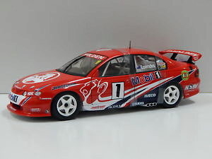 【送料無料】模型車 スポーツカー 118ホールデンvt hrtclowndes20001 biante 80060118 holden vt commodore hrt clowndes 2000 1 biante 80060