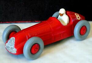 【送料無料】模型車 スポーツカー アルファロメオレーシングカーdinky toys 23f alfa romeo racing car 195254