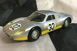 yz͌^ԁ@X|[cJ[@t|VF}fJ[record 143 hand built 32 franc porsche 904 gts le mans 24 1964 resin model car