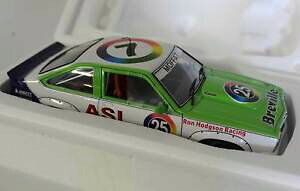 yz͌^ԁ@X|[cJ[@At@bgz[f×118 allan mat holden lx torana ss a9x 1979 amscar 25 autoart a87964