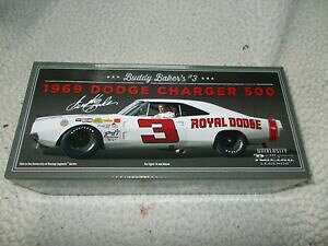 yz͌^ԁ@X|[cJ[@TC[VO_bWx[J[autographed signed 3 buddy baker university of racing 124 1969 dodge