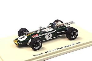 yz͌^ԁ@X|[cJ[@uoAtJbwgXp[Nfbrabham bt24 3rd south africa 1968 jochen rindt 143 spark s4337 resin model