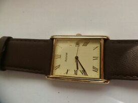 【送料無料】腕時計　ヴィンテージクォーツタンクウォッチa fine vintage quartz gents tank shaped accurist watch gwo