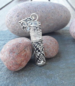 �y���������z�A�N�Z�T���[�@�l�b�N���X�N���G�C�V�����A���W�F���gagnes creations pendentif poison boite a secret a priere en argent 925