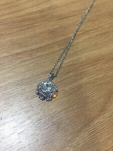 yzANZT[@lbNXebhx[J[KXy_gxVo[g[lbNXfCW[[Xted baker cristal collar colgante de encaje margarita flor de tono plata con caja de