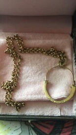 【送料無料】アクセサリー　ネックレスジューシーゴールドネックレスjuicy couture collar de oro para la celebracin de encantos o moneda
