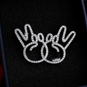 �y���������z�A�N�Z�T���[�@�l�b�N���X�u���[�`���b�Lbroche encaje tallada dos mano victoire zirconita brillante chapado de oro