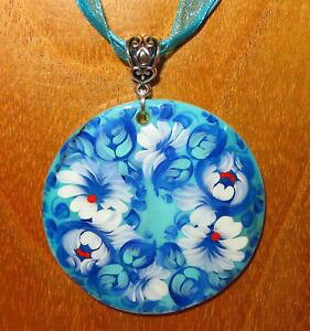 【送料無料】アクセサリー ネックレスシェルペンダントオレンジロシアcolgante de concha zhostovo naranja rojo flores firmado original ruso pintado a mano