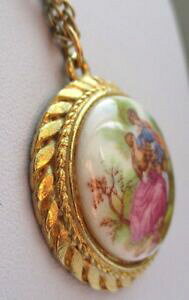 �y���������z�A�N�Z�T���[�@�l�b�N���X�A���[�����B���e�[�Wpendentif ancien couleur or came porcelaine scne damour bijou vintage 3156