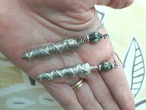 yzANZT[@lbNXXpCNVo[COartisan ooak primitivo de porcelana cruda pendientes plata spike con preseli bluestone