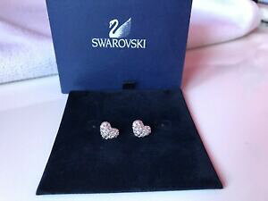 yzANZT[@lbNXXtXL[NX^n[goriginal swarovski cristal corazn pendientescisne contrastados en caja