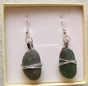 yzANZT[@lbNXC{bNXhbvCOZeBbNV[OXverde oscuro alambre envuelto celta mar pendientes de cristal en caja de regalo 52cms gota