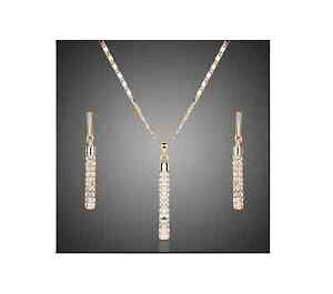 yzANZT[@lbNXS[hXtXL[GglbNXy_gZbgchapado en oro 18ct con elementos de swarovski pendientes y colgante collar set