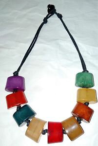 �y���������z�A�N�Z�T���[�@�l�b�N���X�R���A�[�}���`�o�X�x�[�N���C�g�Hcollier multi couleurs matire plastique ou baklite