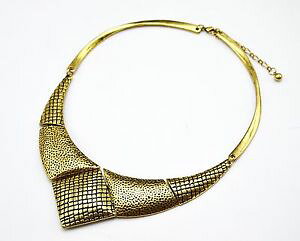 yzANZT[@lbNXRA[hh[cc902 * collier plastron pointu effet ecailles mtal vieilli mode dor