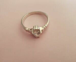 �y���������z�A�N�Z�T���[�@�l�b�N���X�b�h�N���_�����Oanillo para mujer claddagh