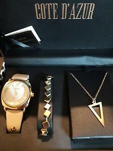 yzANZT[@lbNXR[glbNXZbgreloj pulsera cote hours de oro y collar conjunto