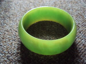 yzANZT[@lbNXO[re[WuXbgvintage verde jadite ancho brazalete en muy buena condicin libre uk franqueo