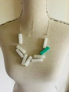 �y���������z�A�N�Z�T���[�@�l�b�N���X�I���o�[�u���b�N�l�b�N���Xoliver bonas collar de bloques de conexin peculiar declaracin