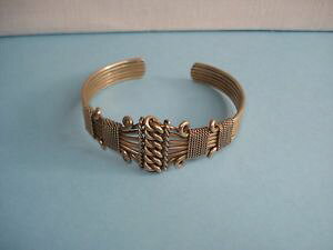 yzANZT[@lbNXuXbgbracelet en mtal tress