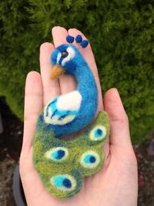 �y���������z�A�N�Z�T���[�@�l�b�N���X�u���[�`�W���G���[�s���E�[��hecho a mano fieltro aguja broche pavo real esculturas de lana joyas pin de aves ooak