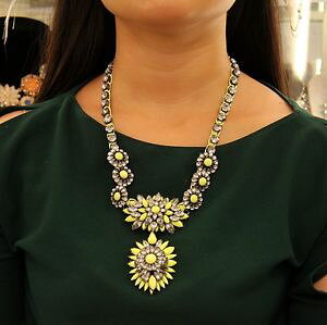 �y���������z�A�N�Z�T���[�@�l�b�N���X�R���A�[�O�����C��collier gros pendantif tissage fait main artisanal jaune original srk 2