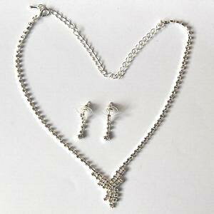 yzANZT[@lbNXejXAY[AWFgrALparure collana tennis fiocco e orecchini colore argento con zirconi bianchi 105