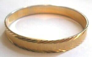 yzANZT[@lbNXuXbg[tlre[Wbracelet rigide couleur or decor grav relief sign monet bijou vintage * 4427