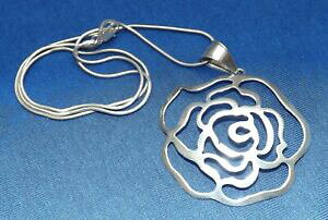 yzANZT[@lbNX@X^[OVo[lbNXt[fUCy_gargento sterling collana e ciondolo in fiore design