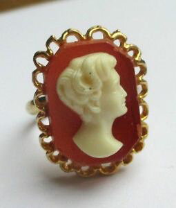 yzANZT[@lbNX@re[WS[{[x[Wbague rglable bijou vintage couleur or beau came buste femme rouge et beige