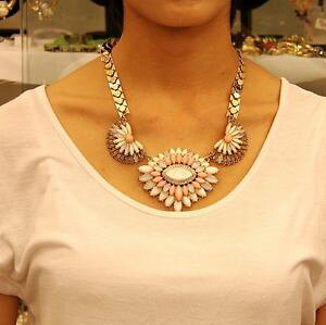 【送料無料】アクセサリー ネックレス ネックレスファンピンクベージュモダンレトロcollana fiore ovale ventilatore rosa beige retr moderno originale sera