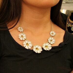 yzANZT[@lbNX@lbNXGizCgt[IWNX^IWi_collana smalto fiore bianca cristallo ambra moderno originale sera matrimonio ks