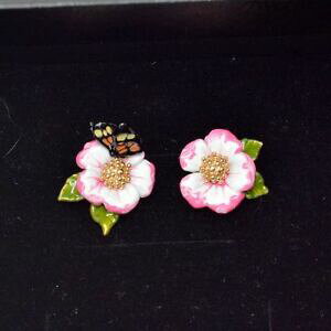 yzANZT[@lbNX@bLsXbgV[gGisNCOorecchini a perno dorato fiore peonia foglio farfalla smalto verde rosa l2